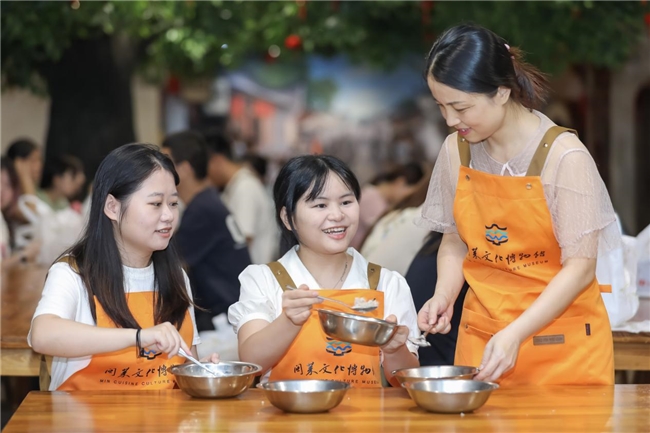 福建福州:举办榕台职工美食寻味周活动